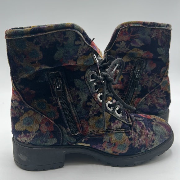 Madden Girl Floral Combat Moto Boots Size 12 - Picture 8 of 9